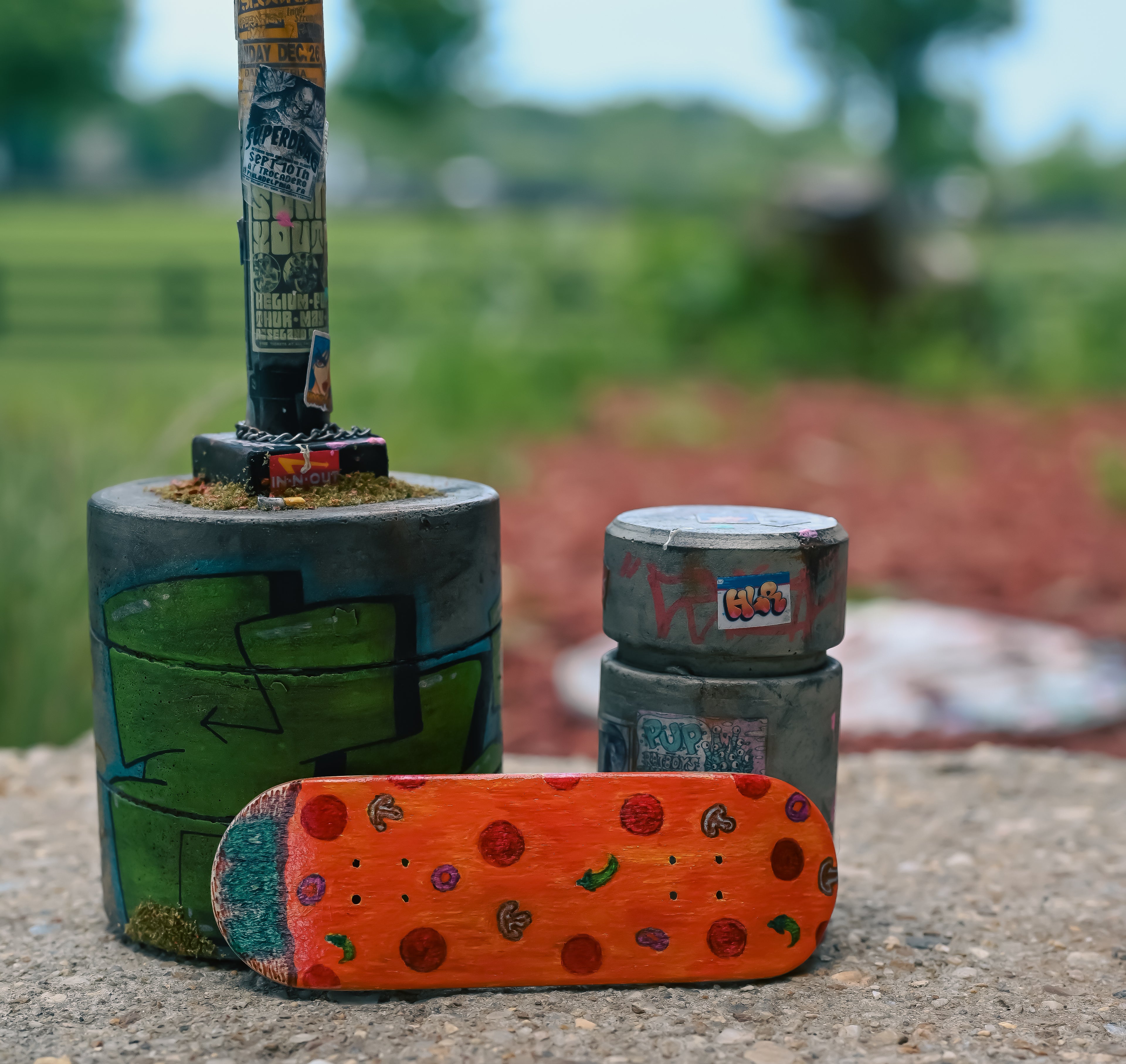 32mm Hand Painted Roo Pizza Edition Board